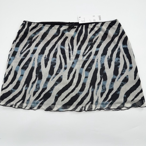 Urban Outfitters Kimchi Blue Zimi Zebra Print Mesh Mini Skirt XL - Picture 8 of 14